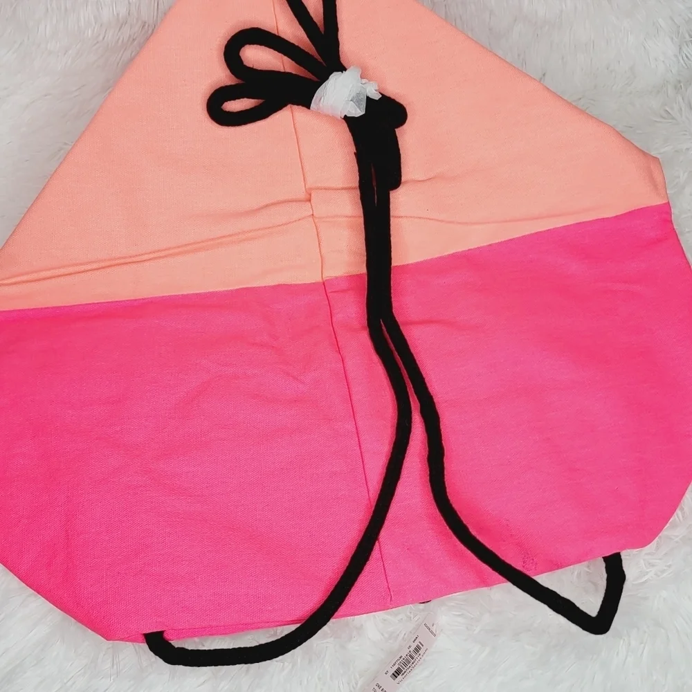 Limited Edition NWT Victoria Secret V-shaped string backpack bag